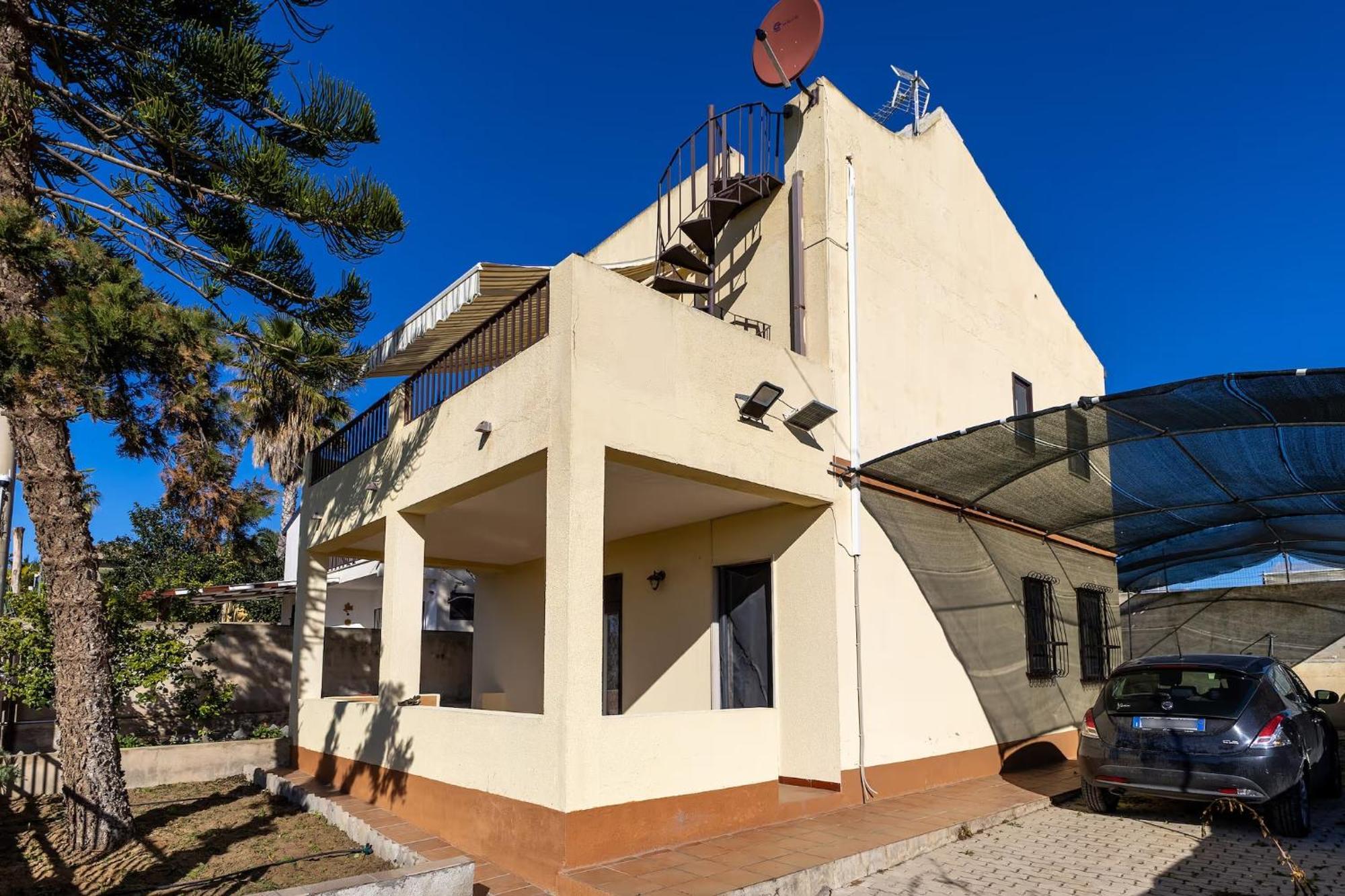Falcon House Holiday home